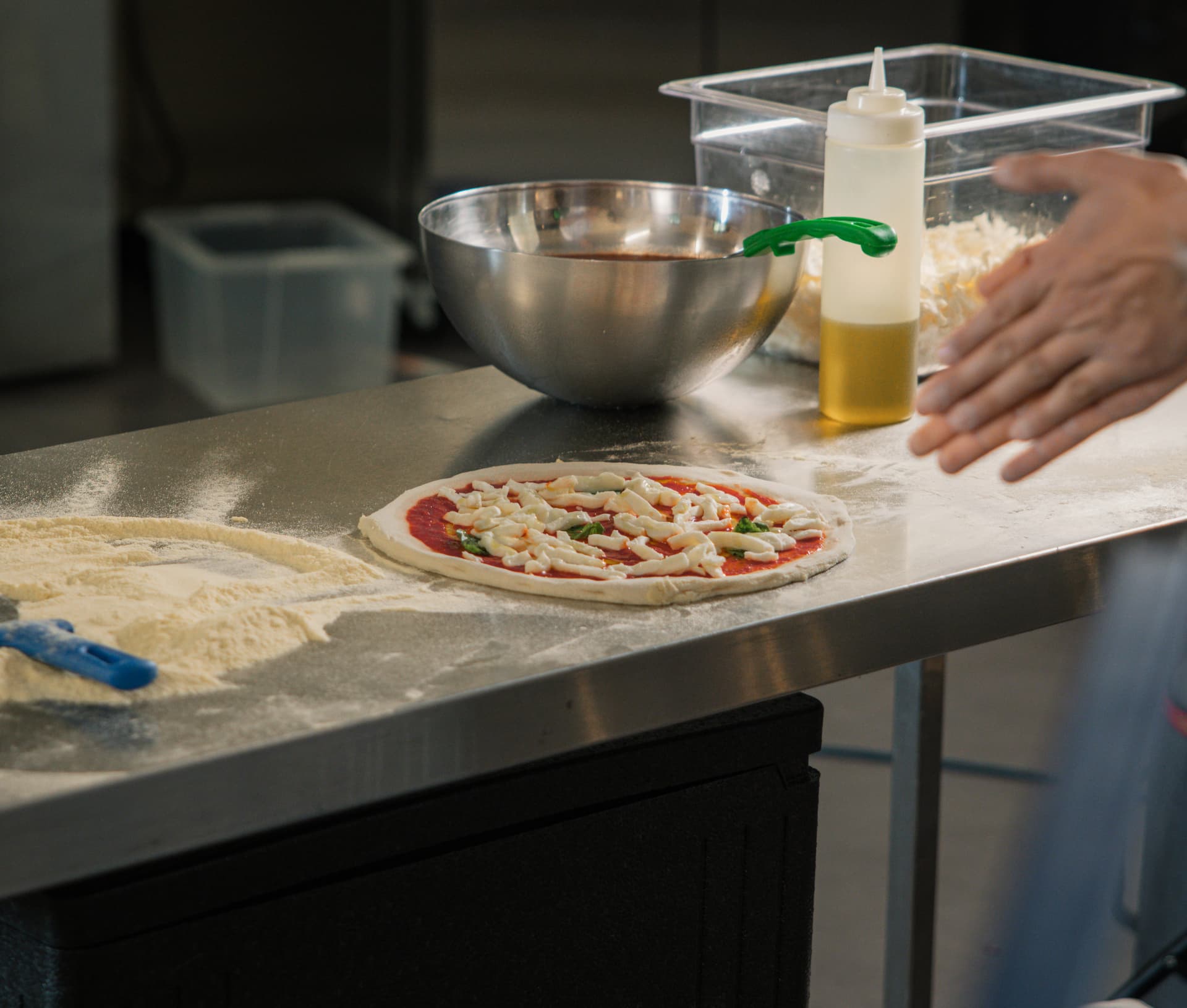 Fornoza team working the oven during service